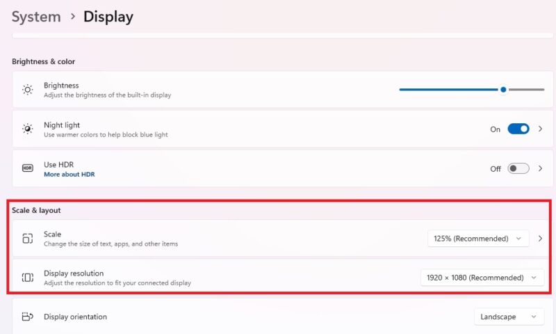 Adjusting the scale and resolution in a multi monitor setup.
