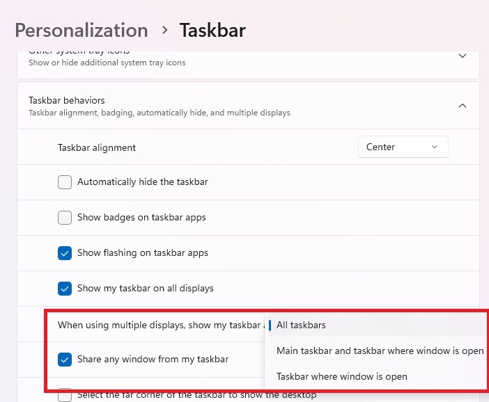Changing how the taskbar displays between different monitors.
