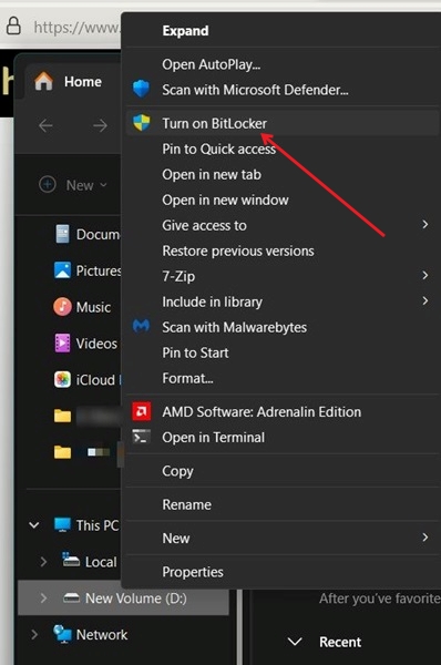 Clicking on Turn on BitLocker option in File Manager context menu.. 