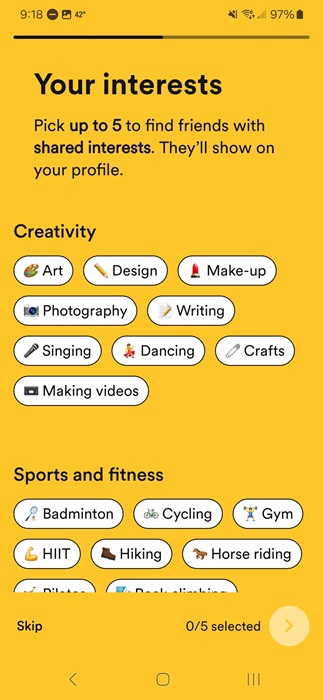 Choosing interests on Bumble.