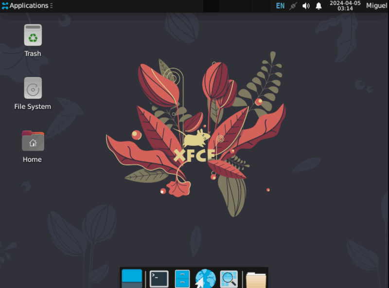 XFCE desktop in Ubuntu with some theme alterations