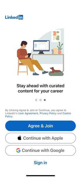 New account creation screen in LinkedIn app for iPhone. 