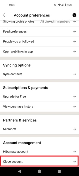 Tapping on "Close account" option in LinkedIn app. 