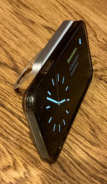 Torras Ostand Power Bank Standby