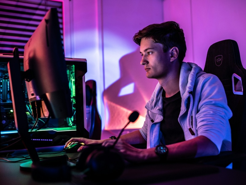 Is Prebuilt Pc Better Playing On Pc