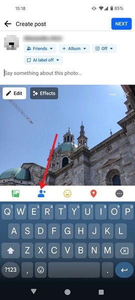 Tapping on person icon in Create post screen in Facebook app.