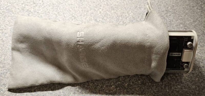 Protective drawstring bag from Sharge for the Shargeek.
