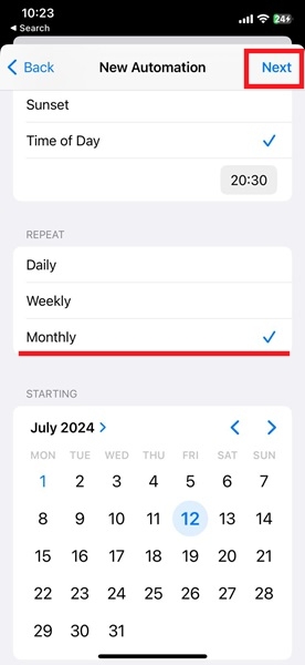 Selecting day when you want the scheduled WhatsApp message to go out in Shortcuts app on iPhone.