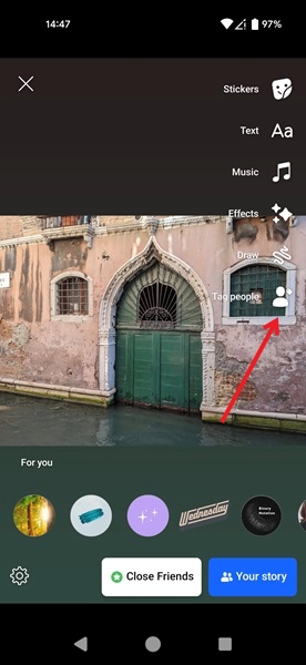 Tapping on "Tag people" option in story creation screen.