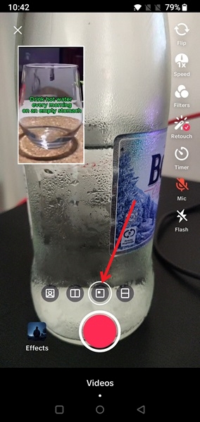 Picture-in-picture mode of framing Duet on TikTok. 