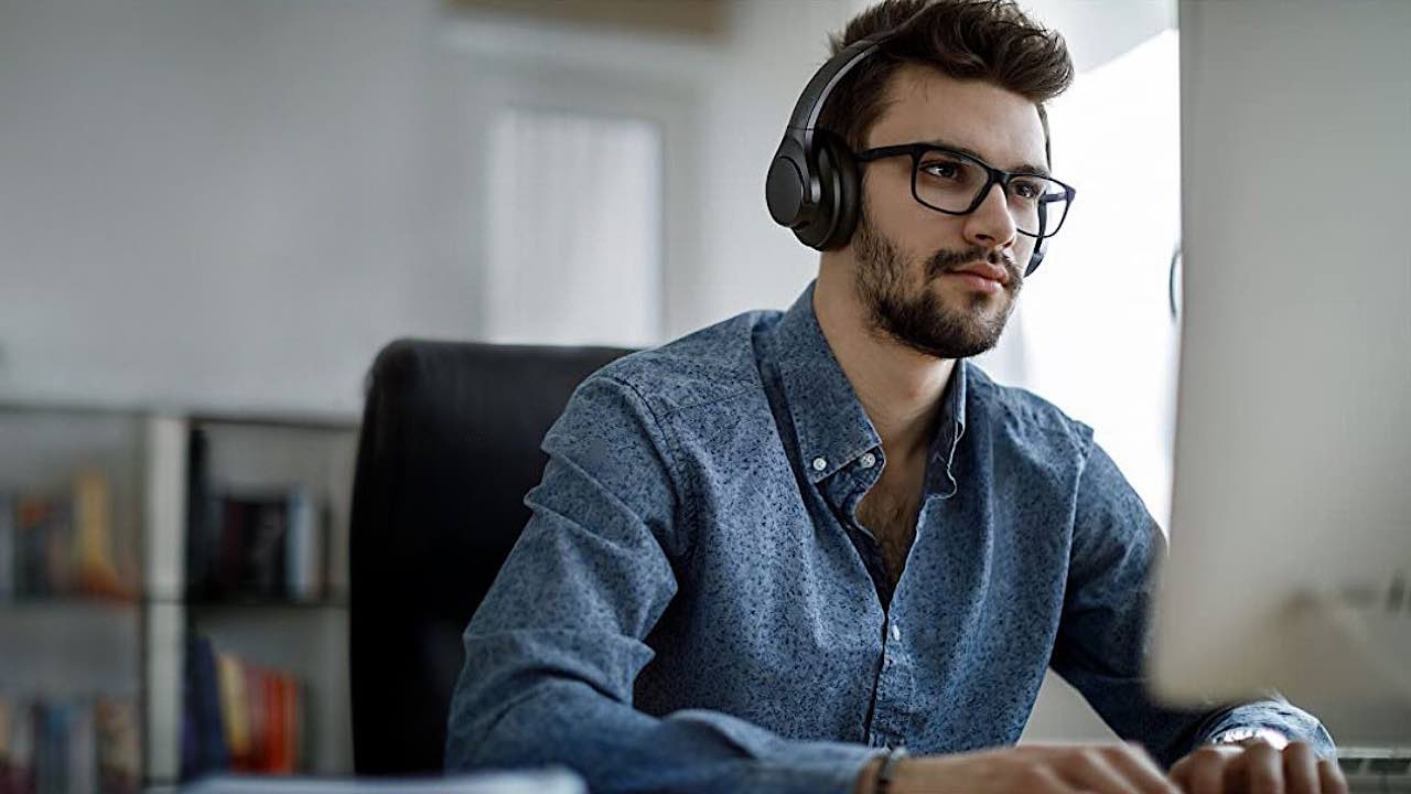 Anker Soundcore Life Q20 Headphones Featured 2