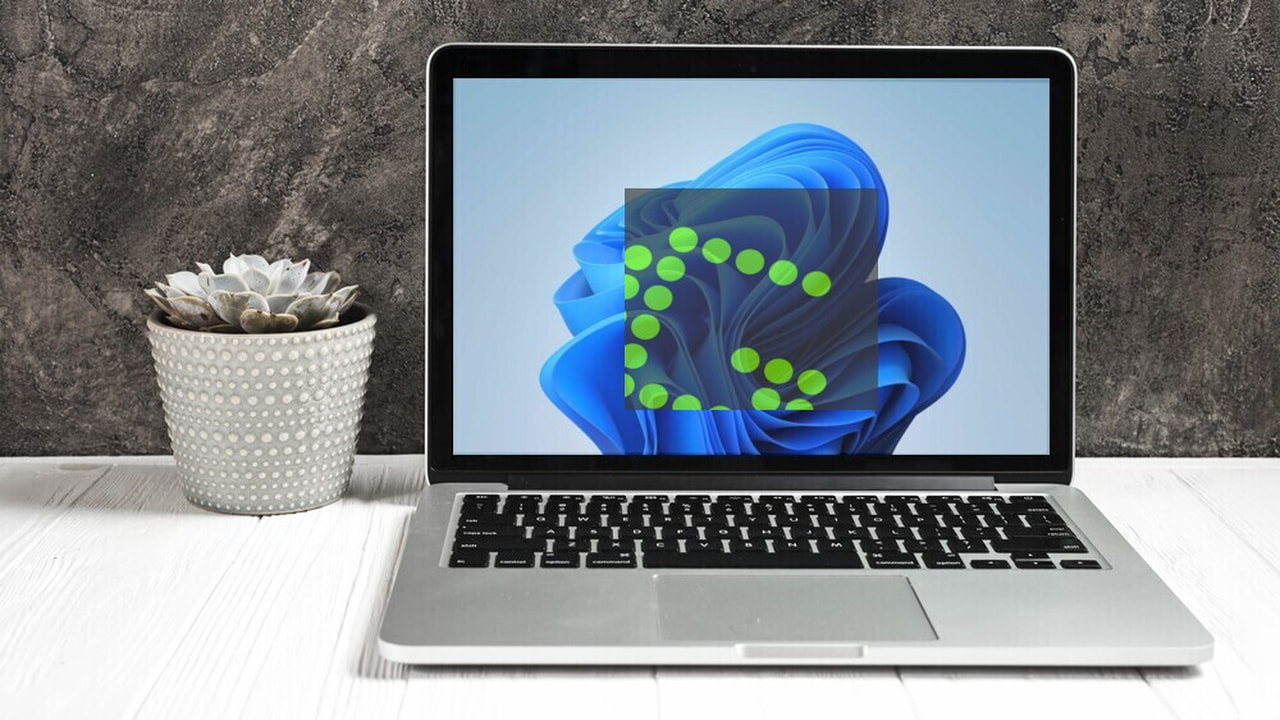 greenshot logo on a Windows 11 laptop