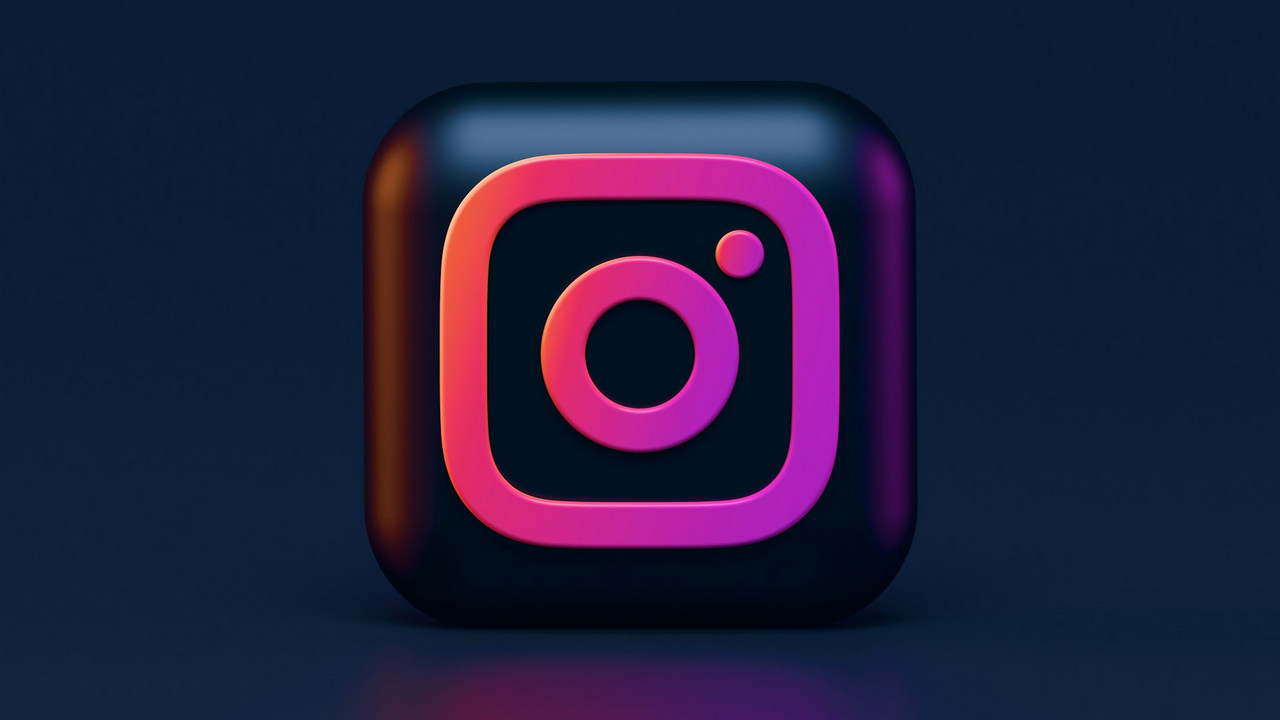 Animated Instagram logo with a dark background