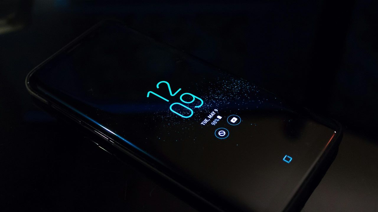 Featured image: Android phone running slow.