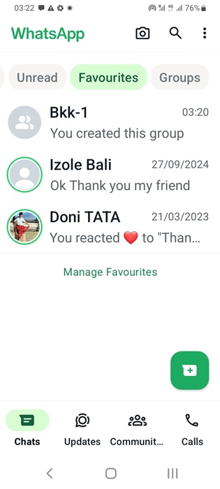 Accessing chat groups and contacts from a WhatsApp list called "Favorites."