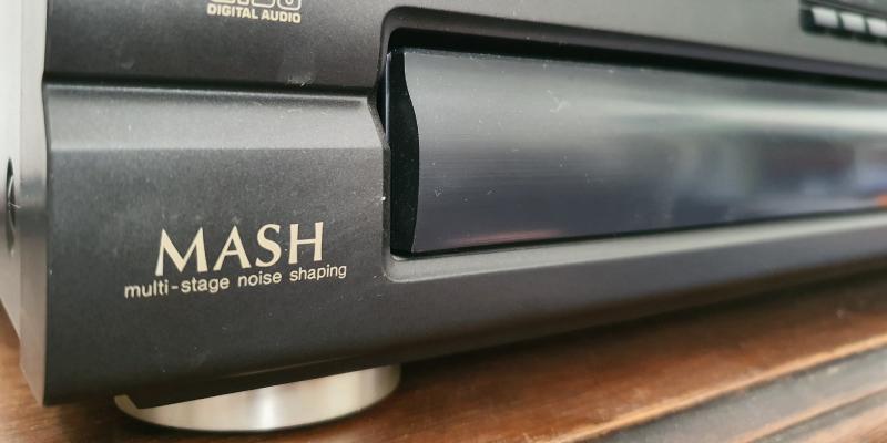 Noise Dampening Isolation Feet