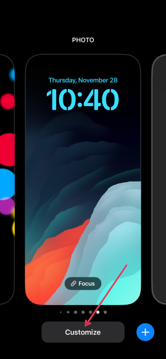 Tapping on "Customize" button on iPhone lock screen. 