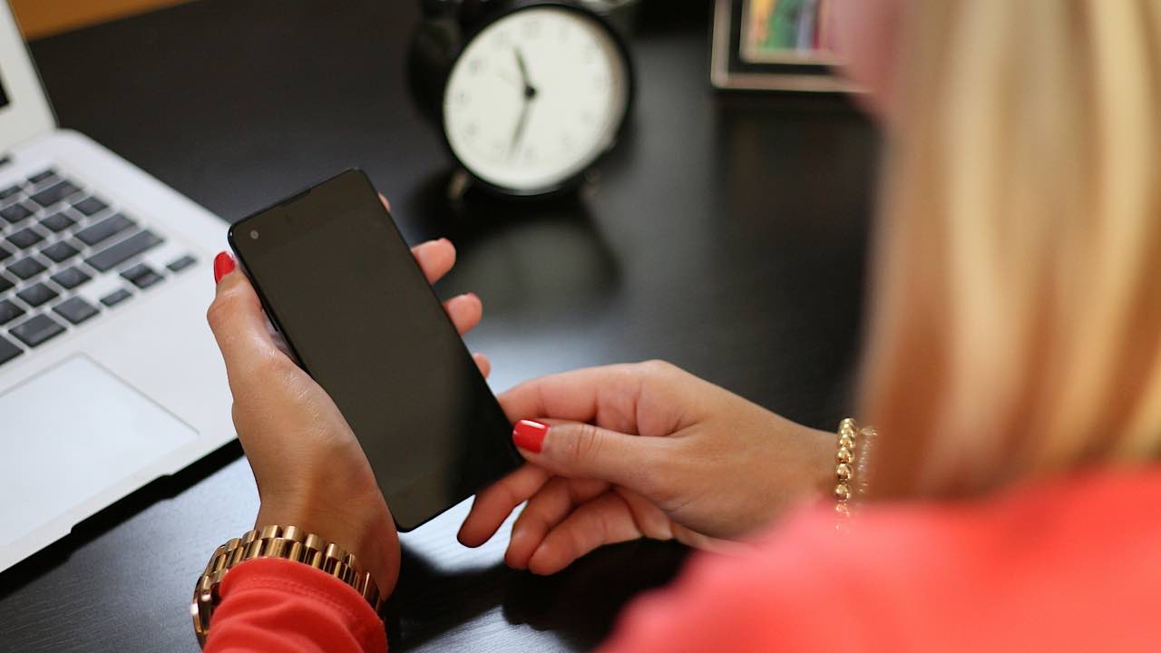 NSA Suggests Turning Off Your Phone Weekly for Security