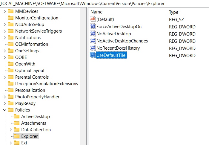 "UseDefaultTile," a D-WORD 32-bit value in Registry Editor.