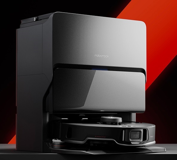 Roborock S8 Maxv Ultra in dock.