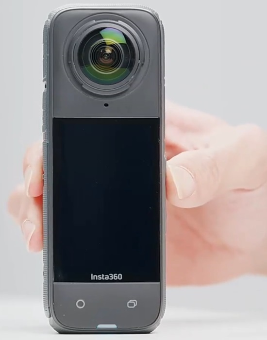 Insta360 X4