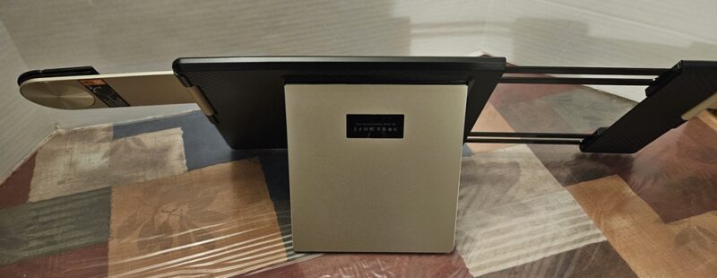 Cevaton S6 kickstand.