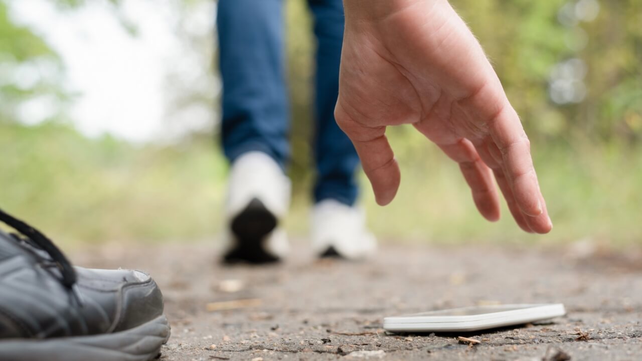 How to Use Google Find My Devices Or Apple Find My to Find Your Devices