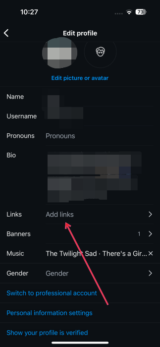 Tapping on "Add links" option in Instagram for iPhone.