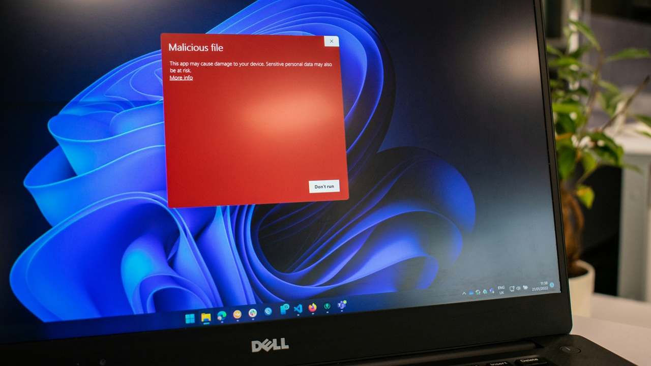 Featured image: firewall vs. antivirus comparison.