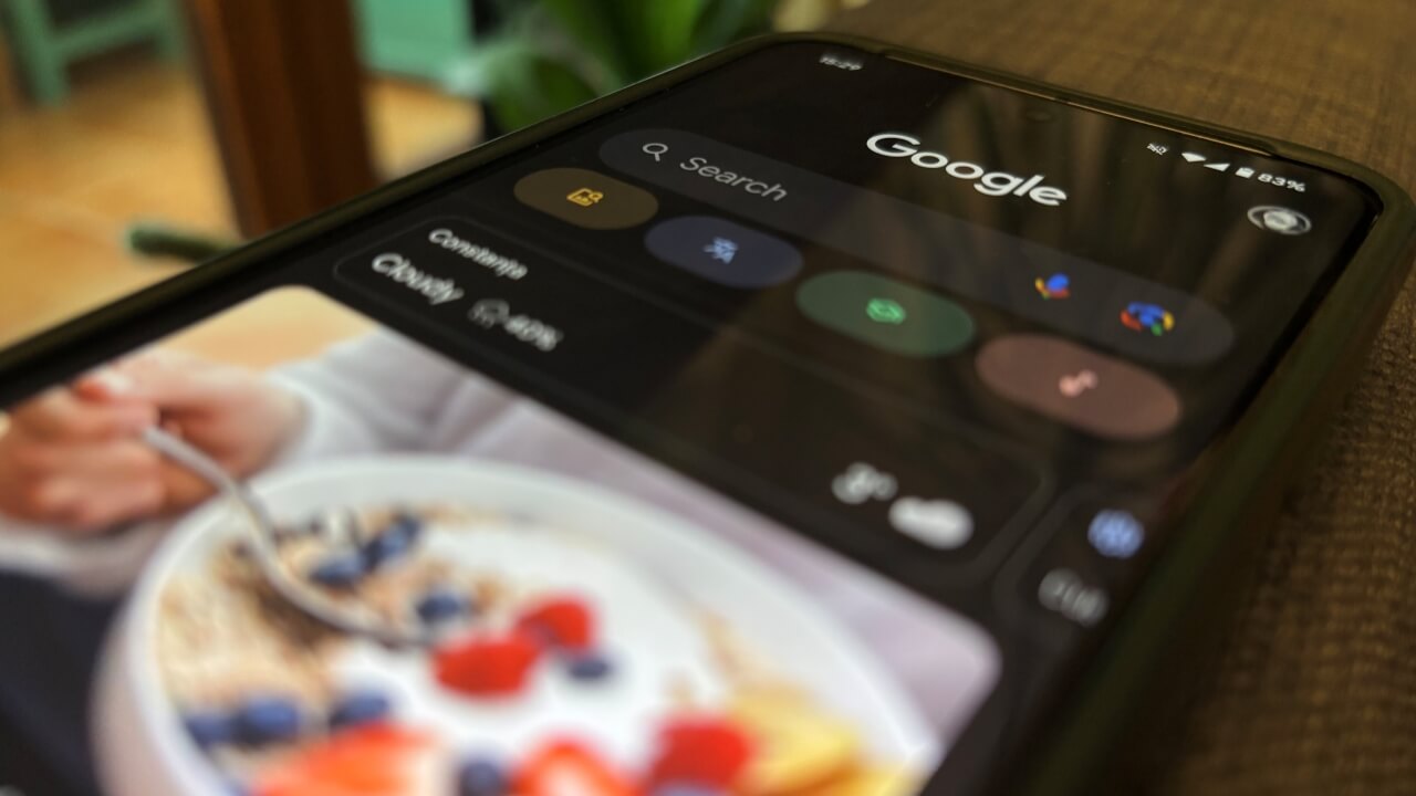 How to Use Google Discover in Dark Mode