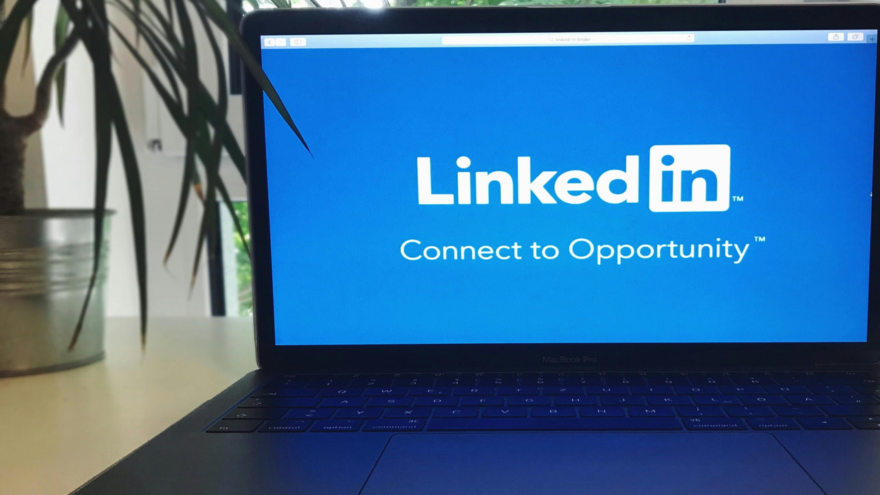 How to Optimize Your LinkedIn Profile for Better Job Prospects