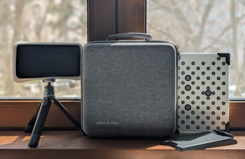 Einstar Vega scanner with accessories view. 