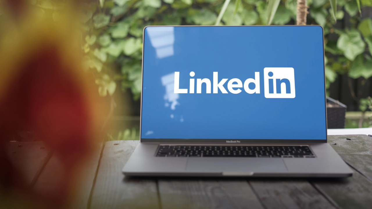 How to Enable LinkedIn Private Mode for Anonymous Browsing