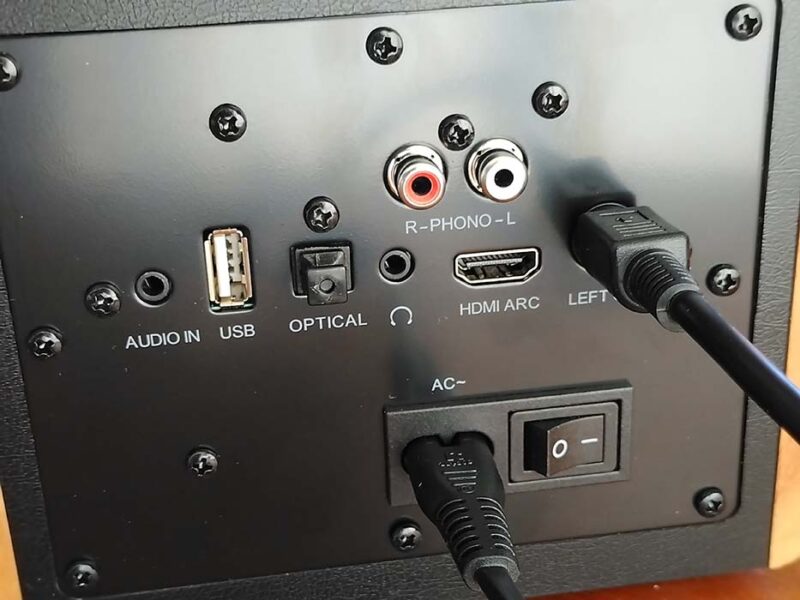 Backplate of the speaker