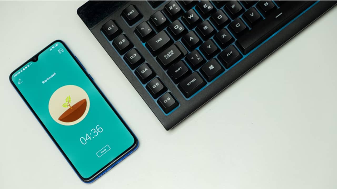 Everything You Need to Replace Your Laptop With Your Phone