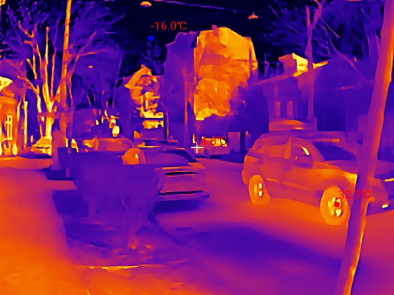 Scanning busy road with Thermal Master P2 camera.