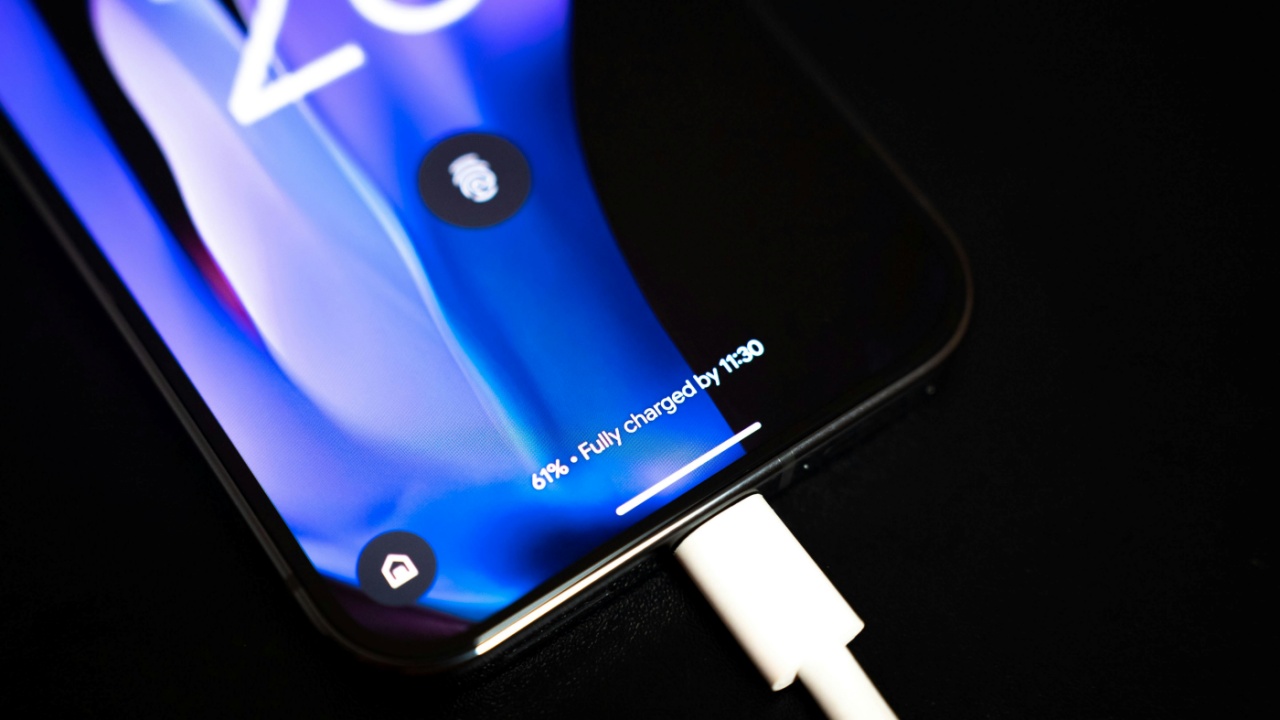 How to See the "Charging This Device via USB" Message Again