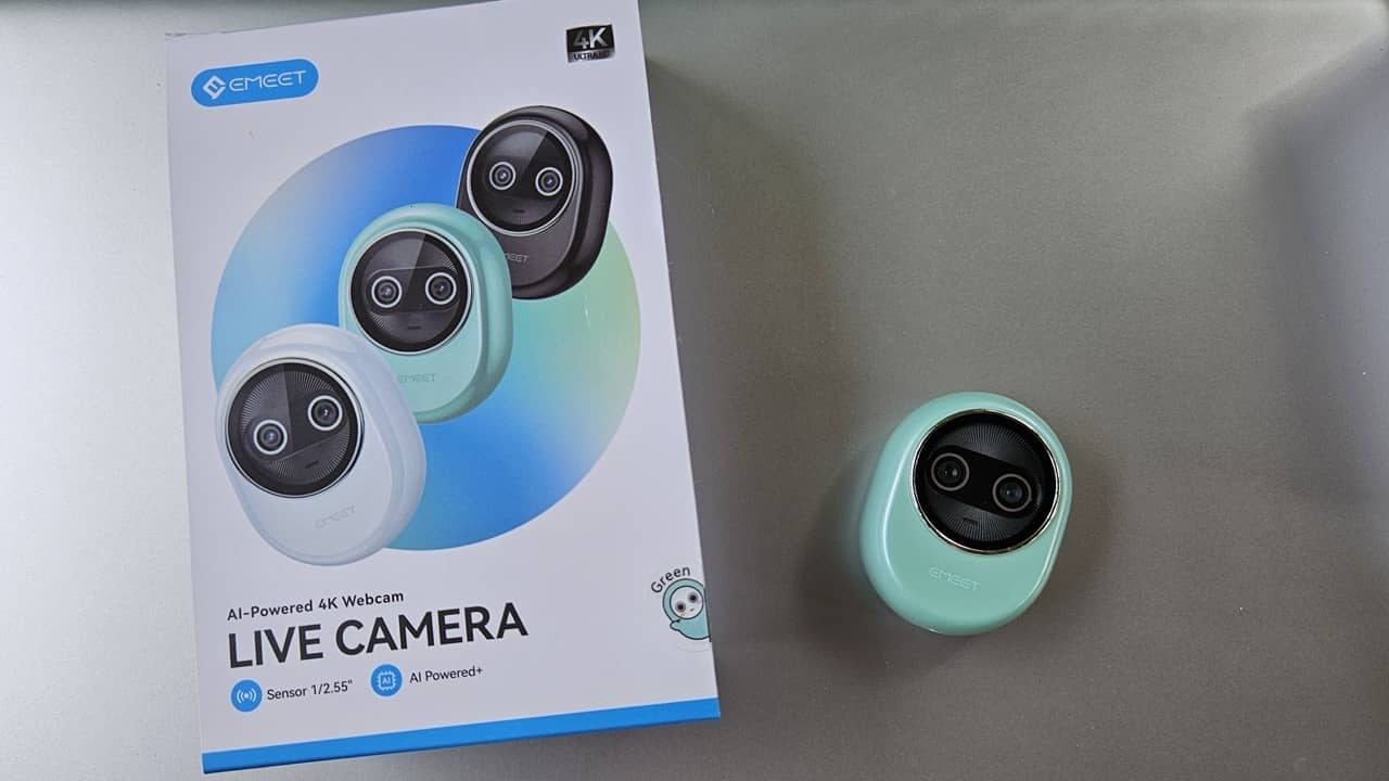 EMEET Piko+ with box.