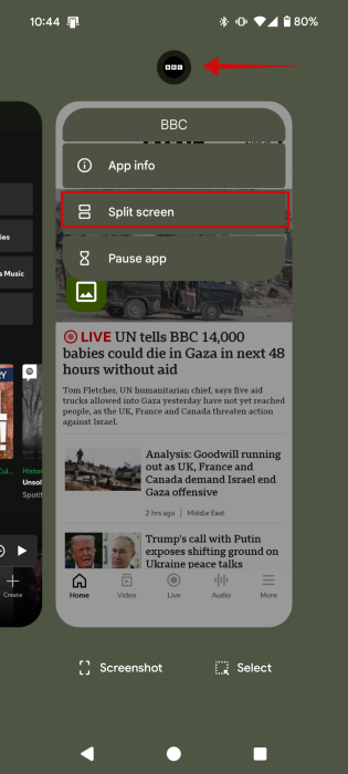 Long tapping on app icon in Android Recent apps screen and selecting "Split screen."