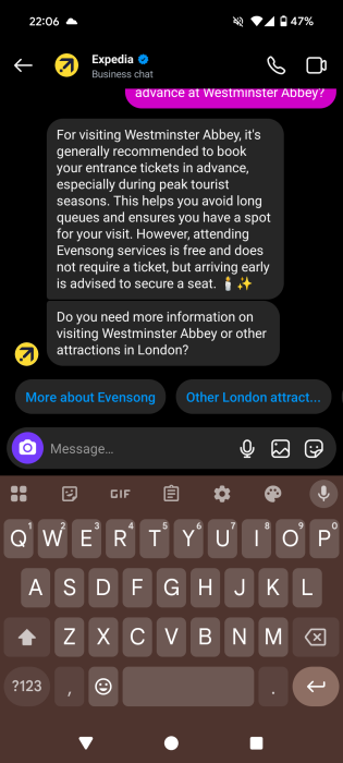 Asking Expedia whether to book objective in advanced via Instagram app. 