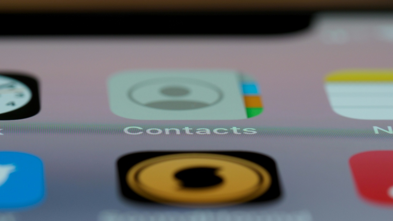 How to Fix Contact Names Not Showing, Appearing as Numbers in iOS