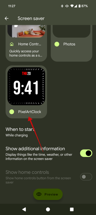 Switching to third-party app in Screen saver settings on Android.