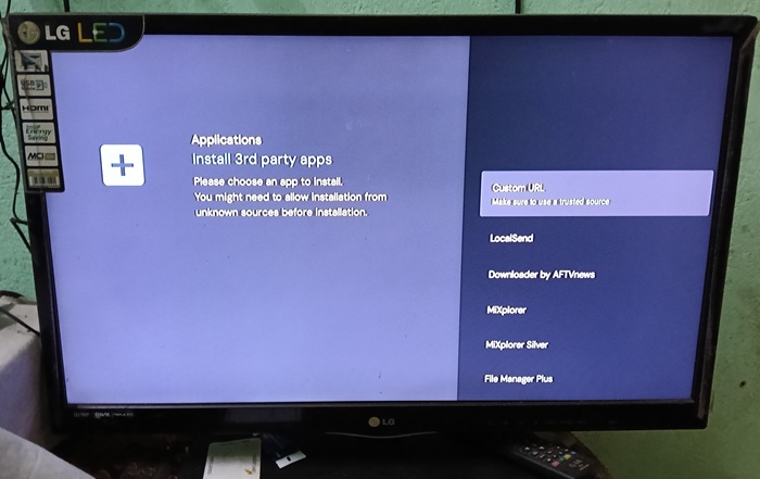 Installing third party apps in launcher through a custom URL setting.