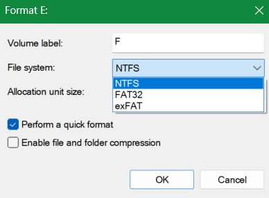 Reviewing the various "Format" options for a USB drive in Disk Management.