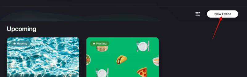 Tapping on "New Event" button to create a new invite in Apple Invites for the web. 