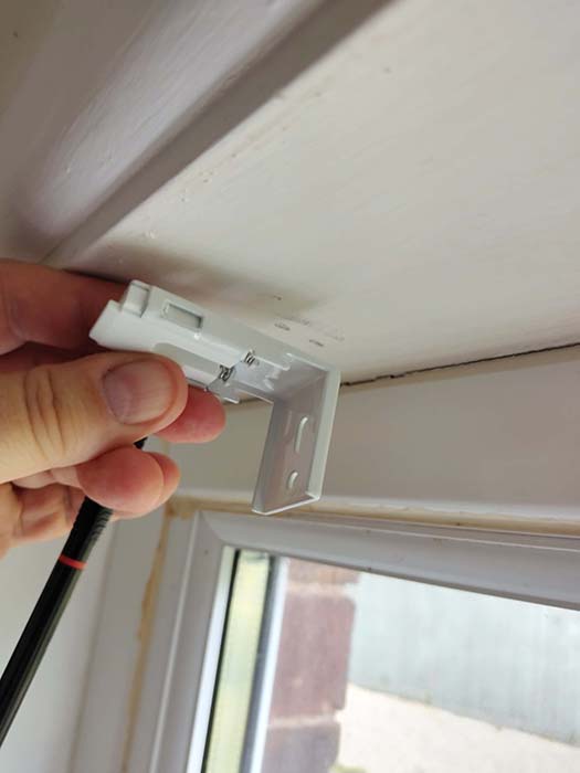 Smartwings Roller Blinds Prepping The Bracket