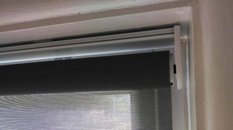 Smartwings Roller Blinds Right Side Noflash