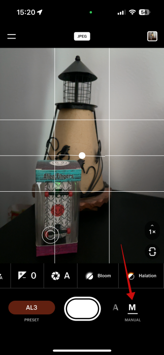 Tapping "M" to reveal manual mode in Capture app.