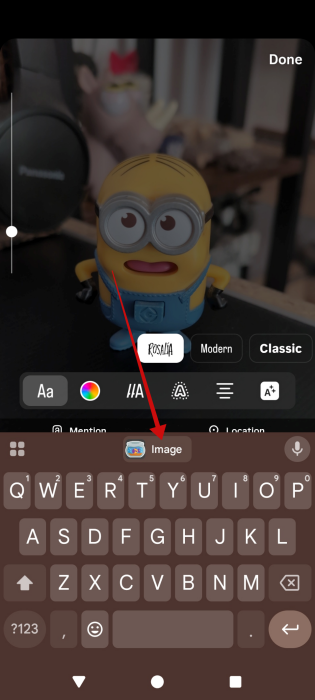 Inserting custom sticker on Instagram story on Android.