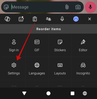Pressing "Settings" in SwiftKey app while using WhatsApp. 